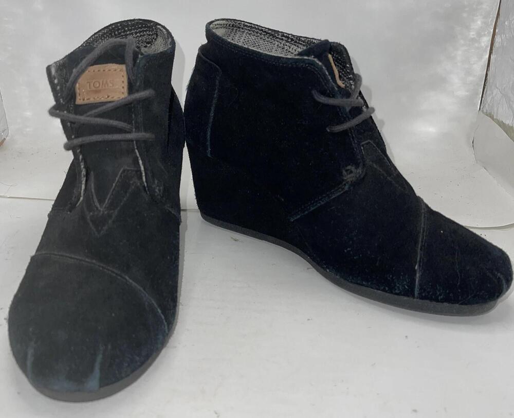TOMS Desert Wedge Boots Womens Size 8.5 Black Suede Lace-Up Ankle Booties 300612